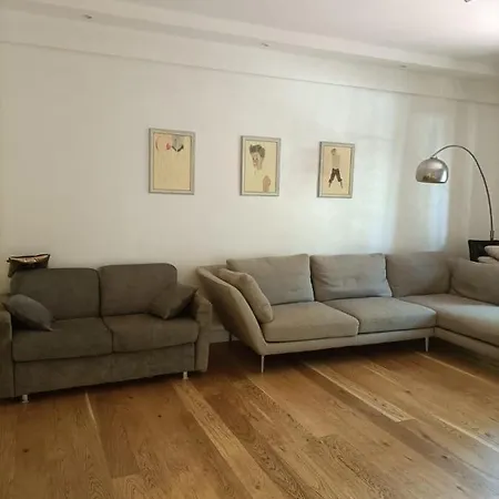 Lagustena Guest house